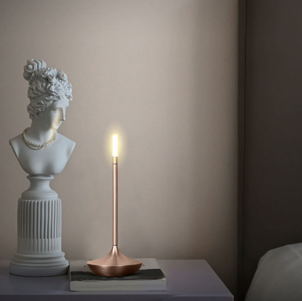 Світлодіодна настільна лампа Graypants The Wick Rose gold 007 фото